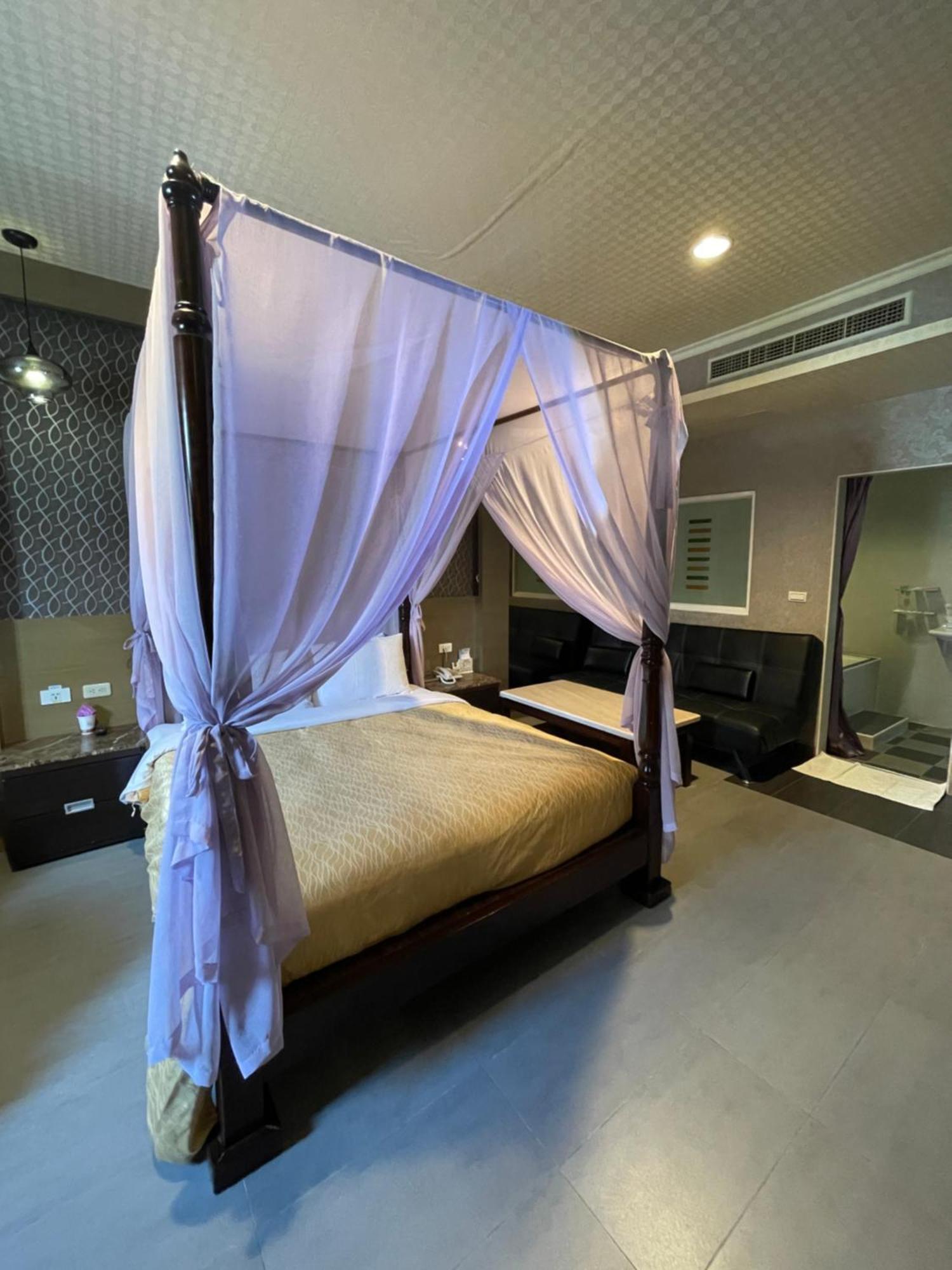 Treasure Island Motel - Renwu Cao Hùng Ngoại thất bức ảnh