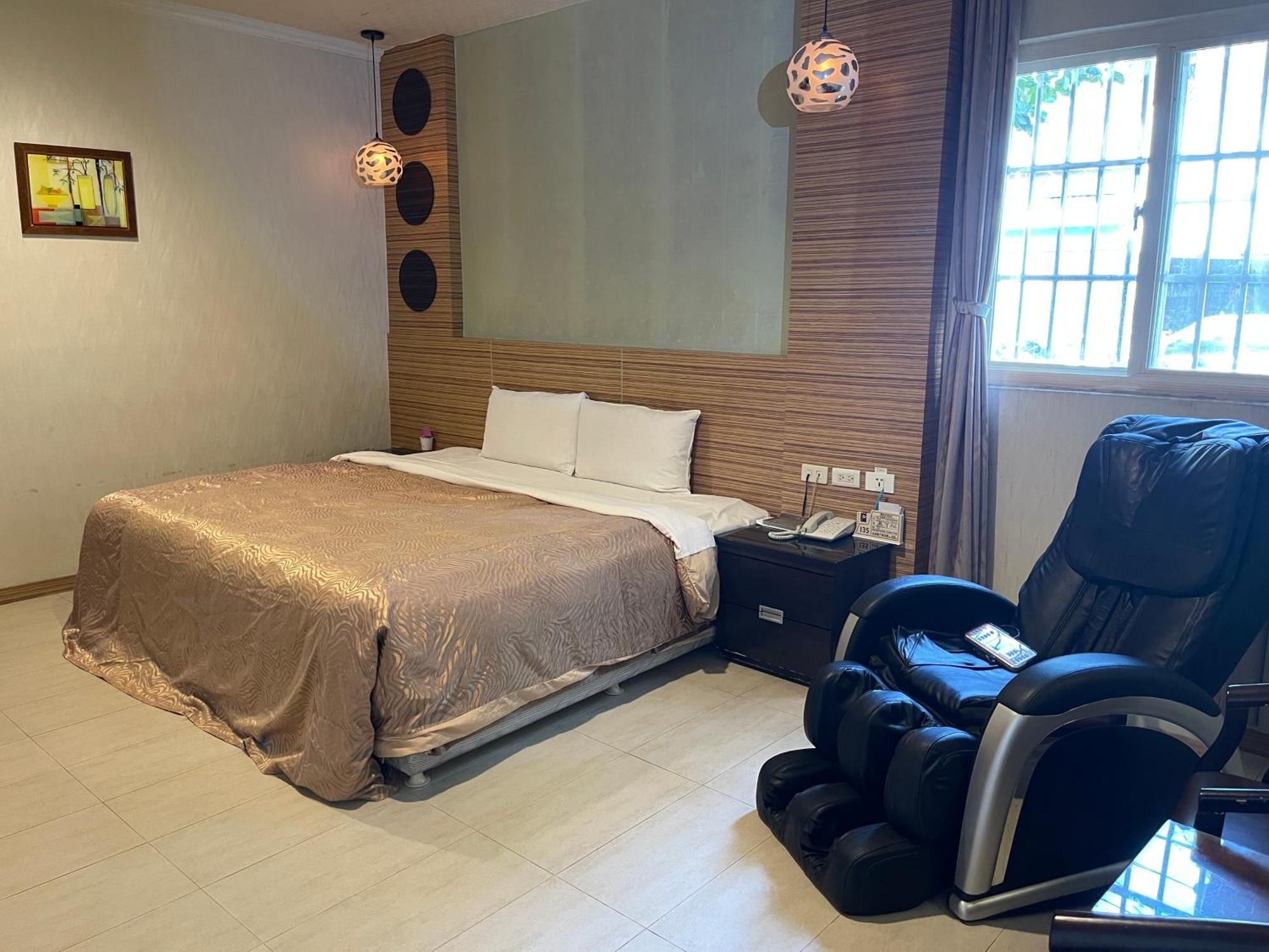 Treasure Island Motel - Renwu Cao Hùng Ngoại thất bức ảnh