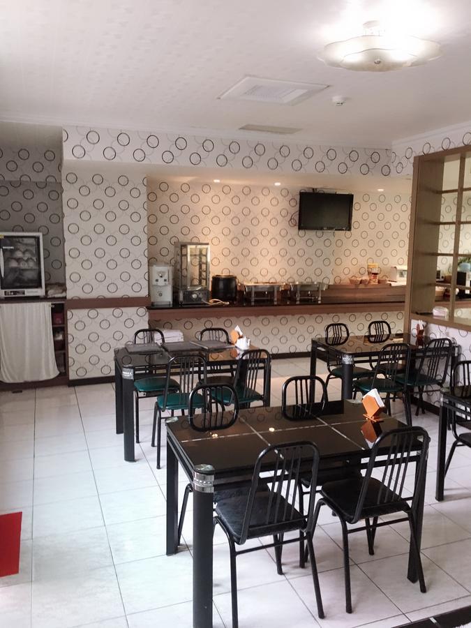 Treasure Island Motel - Renwu Cao Hùng Ngoại thất bức ảnh